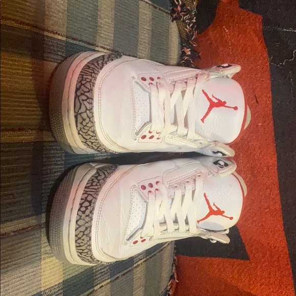 Jordan 3 sneakers 2017 edition part of collection - Picture 1 of 4